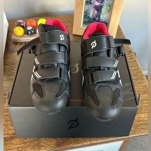 Peloton Cycling Clip In Shoes Size 39 (Womens 8 or Mens 6)